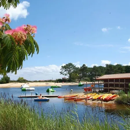 Camping Etxe Ona Au Bord De L'eau